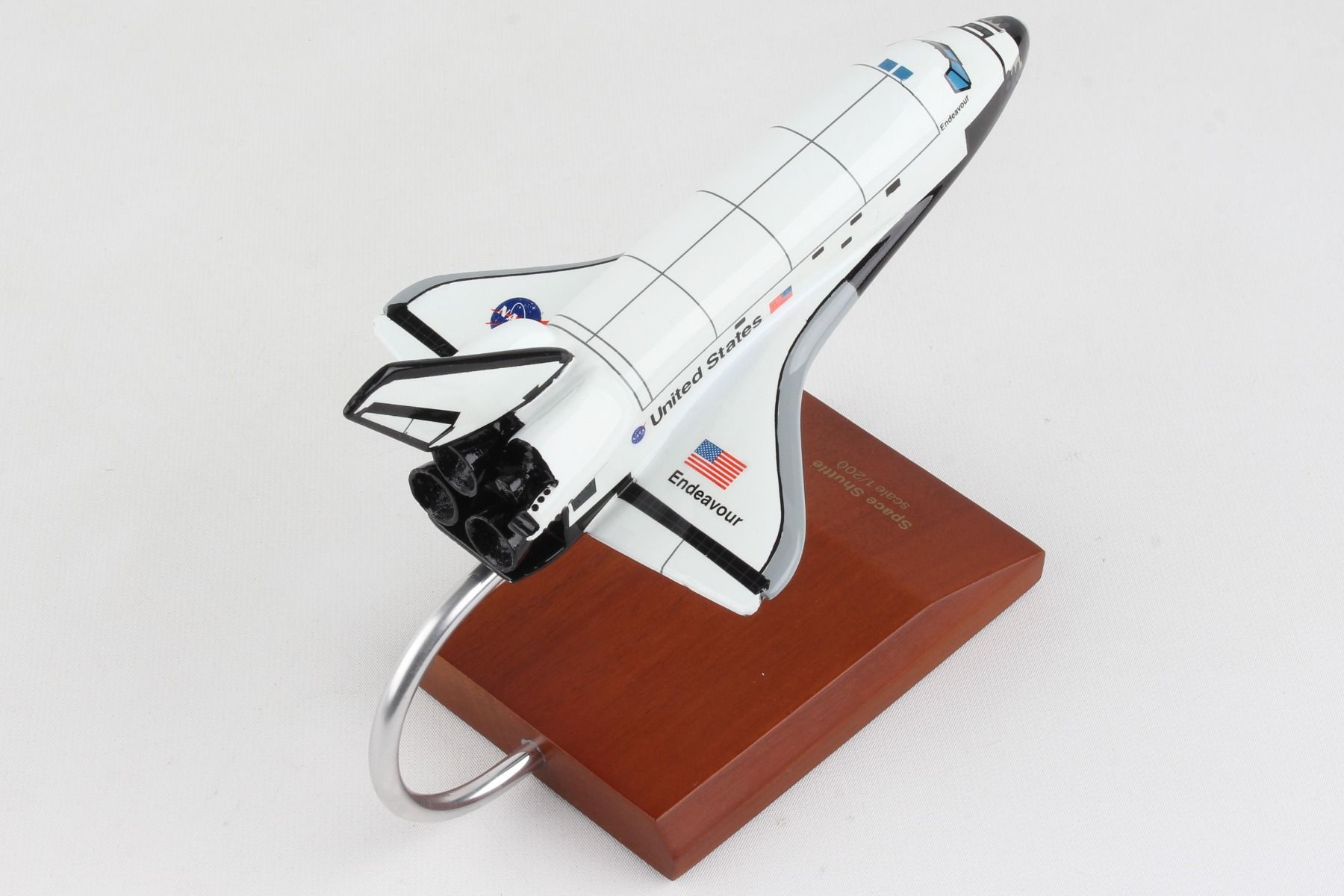 Space Shuttle  ENDEAVOUR 1/200 Scale Model - The Space Store